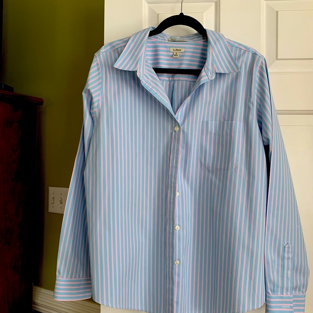 Blouse - Button down long sleeve blouse